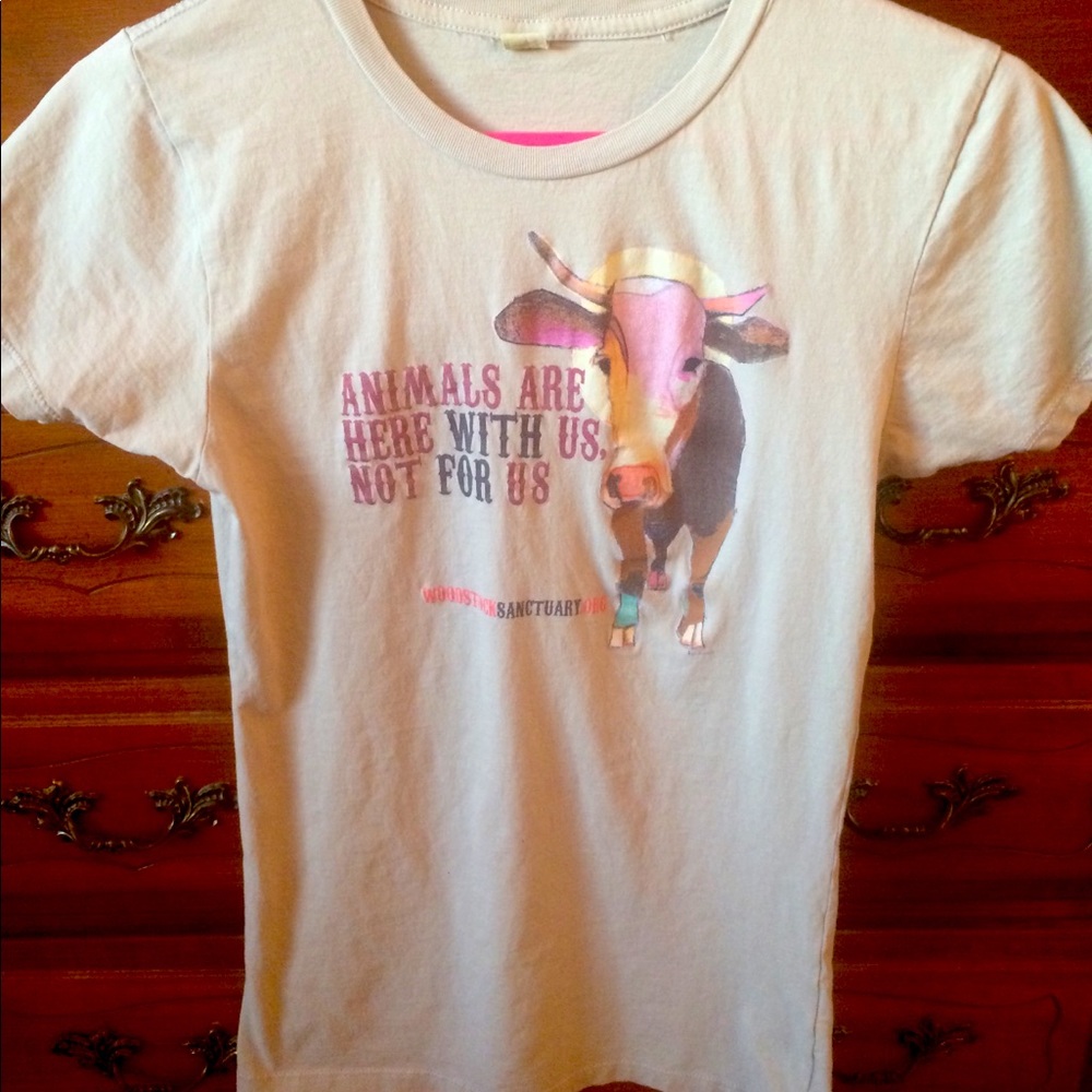 Short sleeve tee